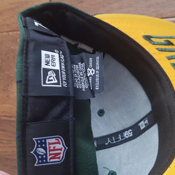 NFL New Era Green Bay Packers Spellout Under Bill 7 1/8 - Picture 3 of 12